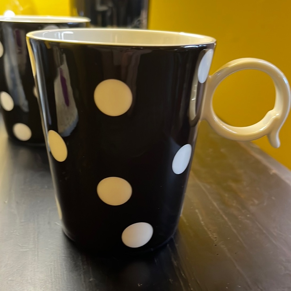 12 oz Black mug with polka dots red vanilla brand